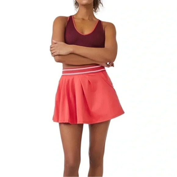 Free People Movement Round Robin Skort Size XS NWT Cayenne - Picture 1 of 5